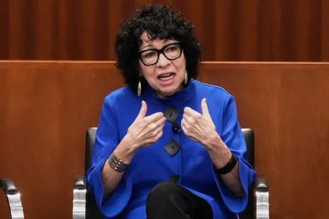Supreme Court Judge Raises Concerns Over Whether Americans Understand the Distinction Between Leaders and Kings